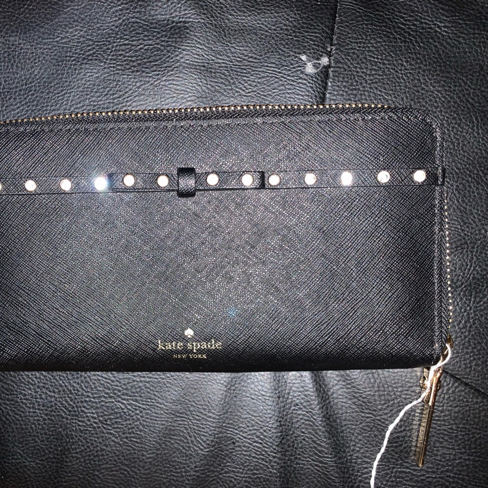 Preloved Kate spade bifold‎ black jeweled wallet